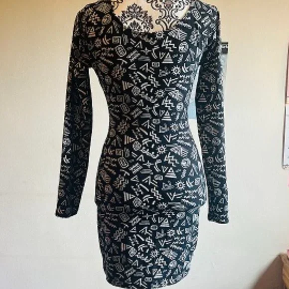 Abstract pattern black & white bodycon midi dress F21 - Picture 4 of 4